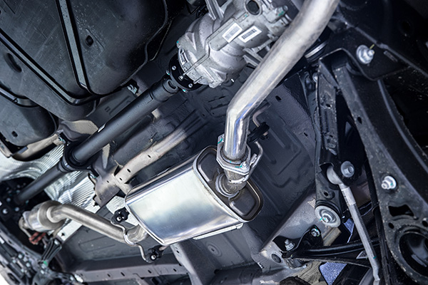 How Does Marina del Rey’s Coastal Air Affect Your Car’s Exhaust and Underbody?